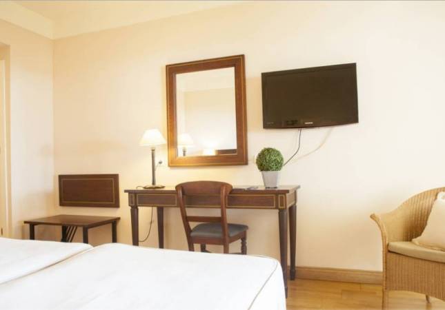 Espaciosas habitaciones en Hotel Guadacorte Park. Relájate con nuestro Spa y Masaje en Cadiz